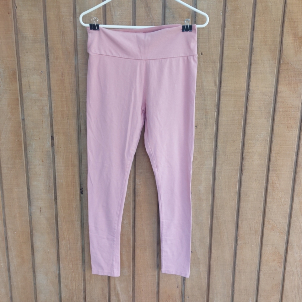 Ladies Peach leggings Size Large